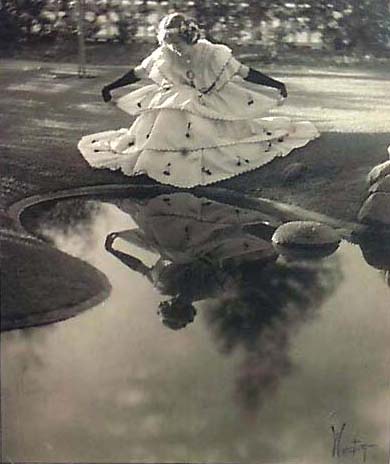 Edward Weston - Violet Romer and Reflecting Pool Edward Weston - Violet Romer and Reflecting Pool