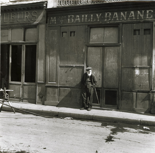 Fritz Henle - Old Man Waiting, Paris Fritz Henle - Old Man Waiting, Paris