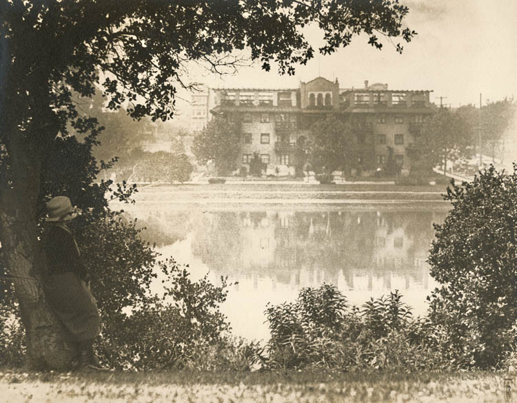 Sigismund Blumann - The Palace of Dreams Sigismund Blumann - The Palace of Dreams