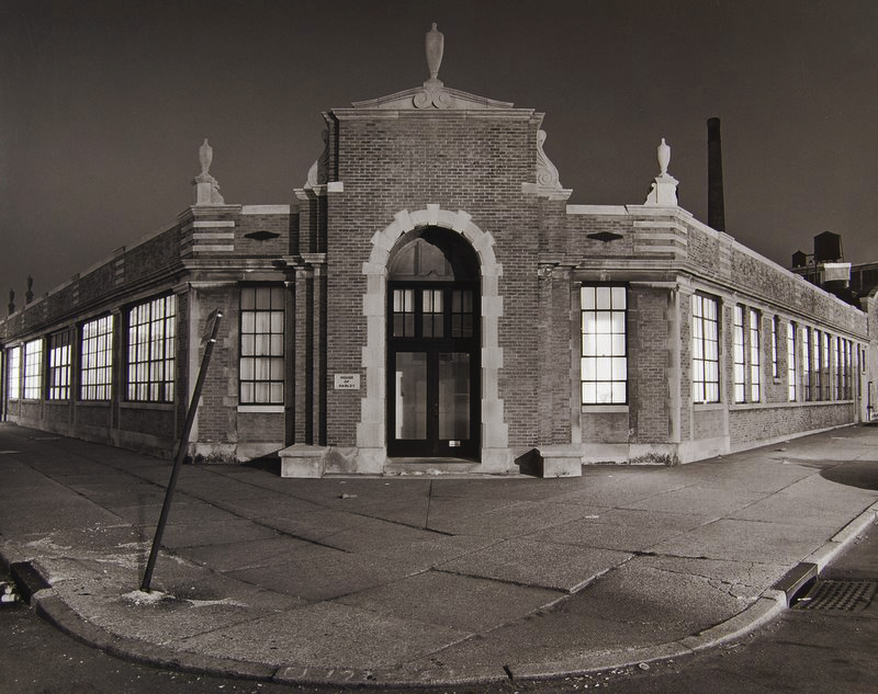 Tom Baril - Long Island City (night) Tom Baril - Long Island City (night)