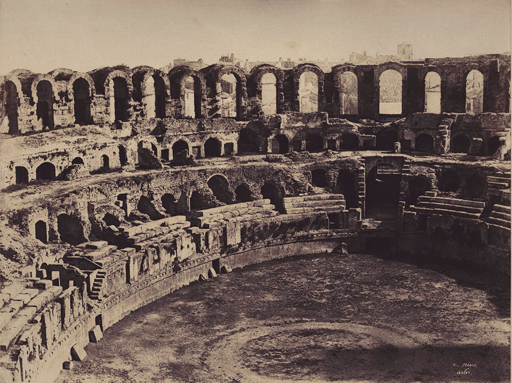 Charles Negre - Arles, vue intérieure des arènes, côté sud