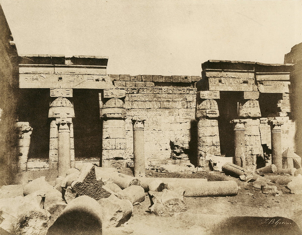 John Beasley Greene - Thèbes: Medinet-Habou, Palais de Ramses, 2nd Cour Face Nord, Egypt John Beasley Greene - Thèbes: Medinet-Habou, Palais de Ramses, 2nd Cour Face Nord, Egypt