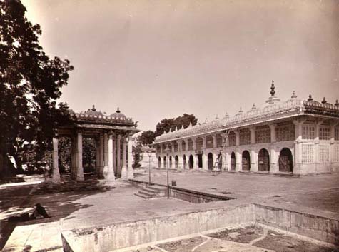 Lal Chand & Ranjit Singh - Mosque at Ahmedabad, India Lal Chand & Ranjit Singh - Mosque at Ahmedabad, India
