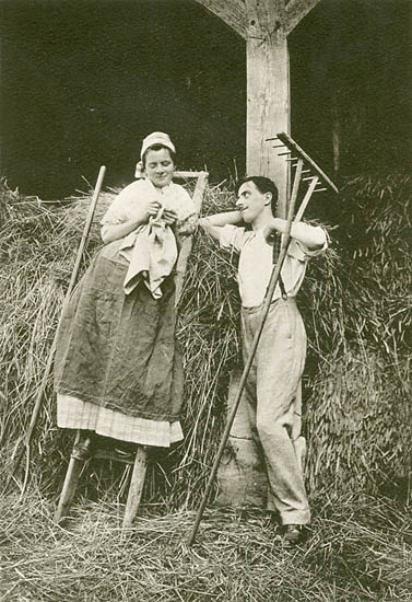 Charles Commessy - Courting up a Ladder