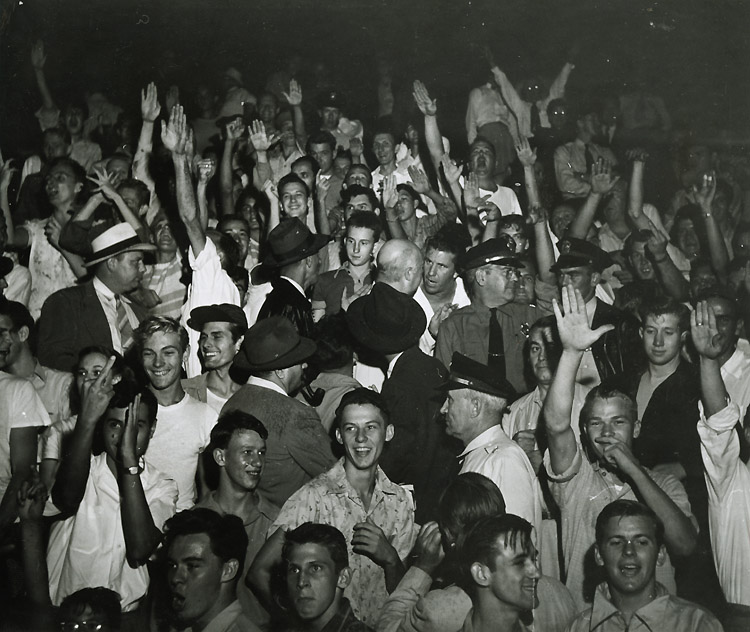 Phil Schultz - Roudy Teens Shout down Henry Wallace, the Progressive Party Candidate for President